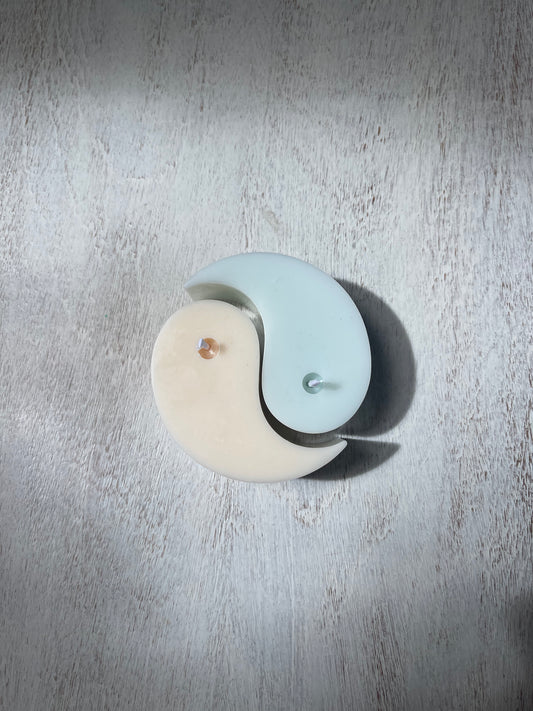 Vela Yin Yang